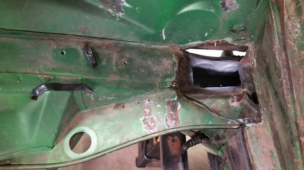 British Racing Green 914 to 914/6 2.7L Road Rally Trim Restoration Conversion engine bay rust