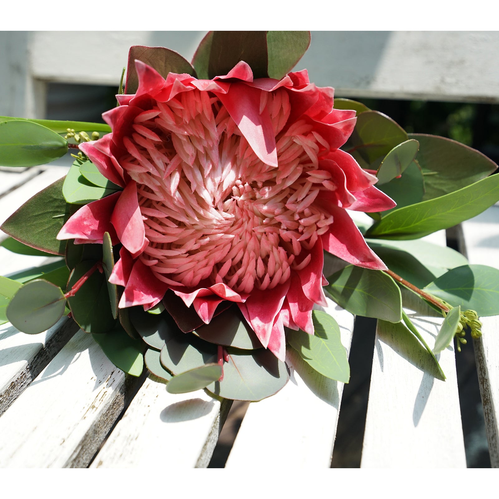 Featured image of post Artificial Flower Arrangements For Kitchen - This artificial flower arrangement is made of silk and sits tightly in a stylish black pot, ready to complement any room in your home.