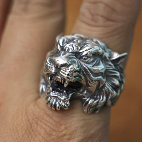 New Tiger 925 Sterling Silver Ring on finger from Almas Collection