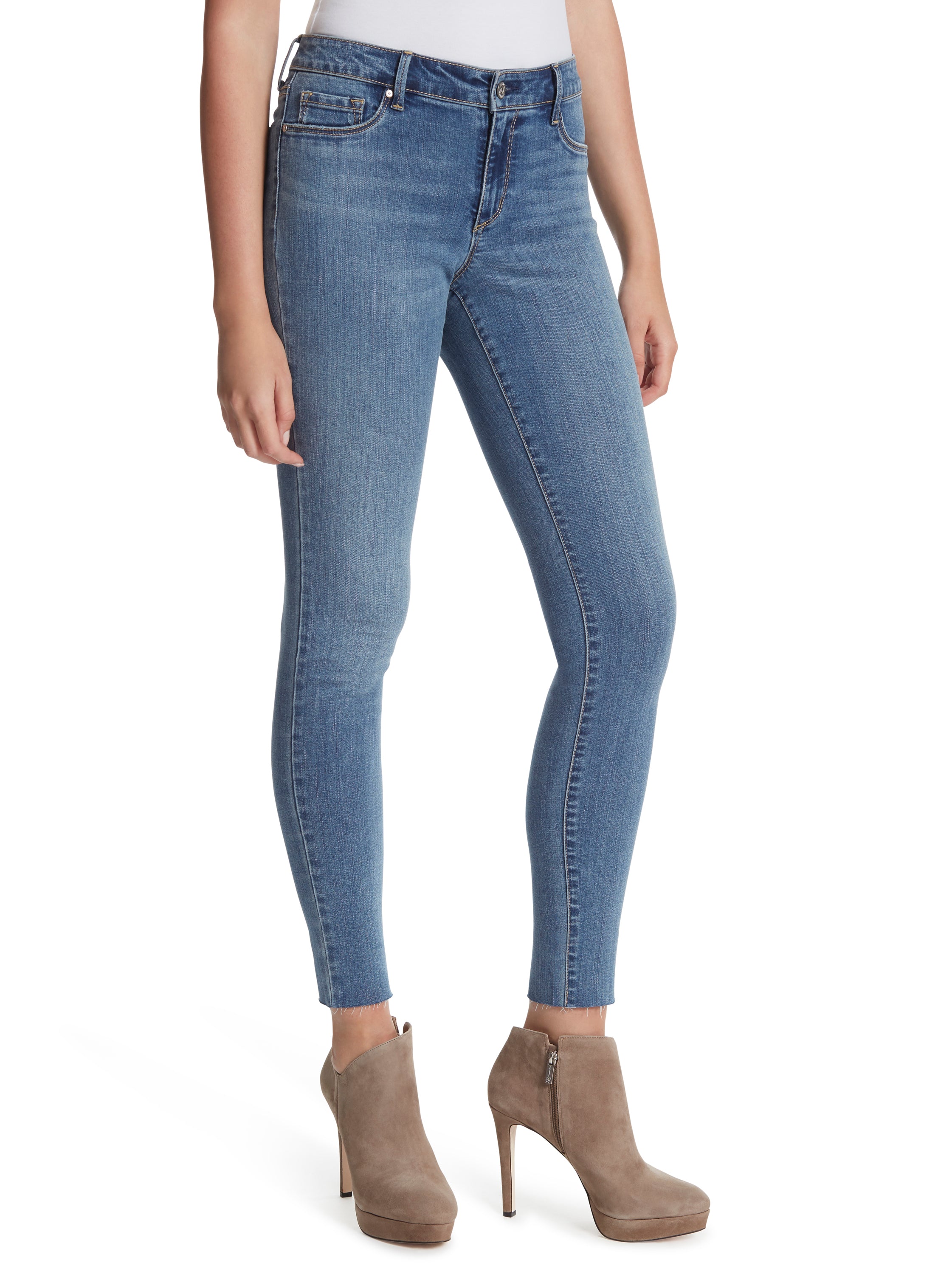 Kiss Me Skinny Jeans in Premium – Jessica Simpson