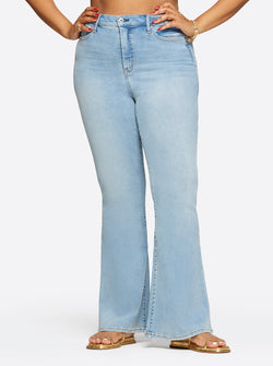 Jessica Simpson usa jeans antigo para celebra chegada dos 40 anos