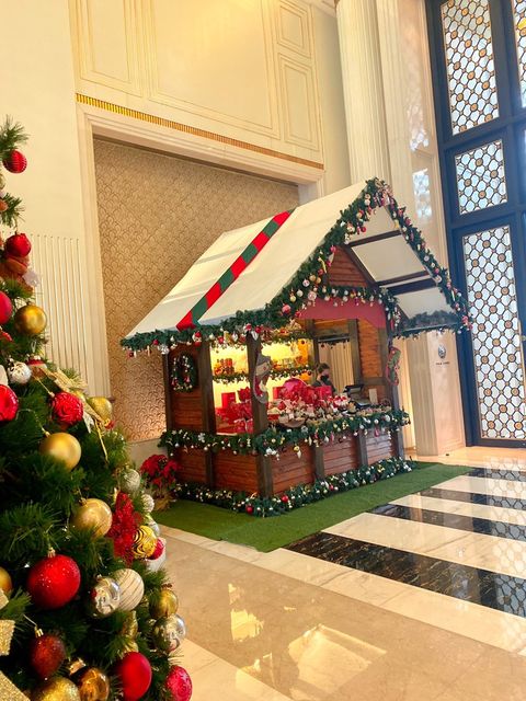 Four Seasons Jakarta Hotel Christmas luxury experience Indonesia Gingerbread house