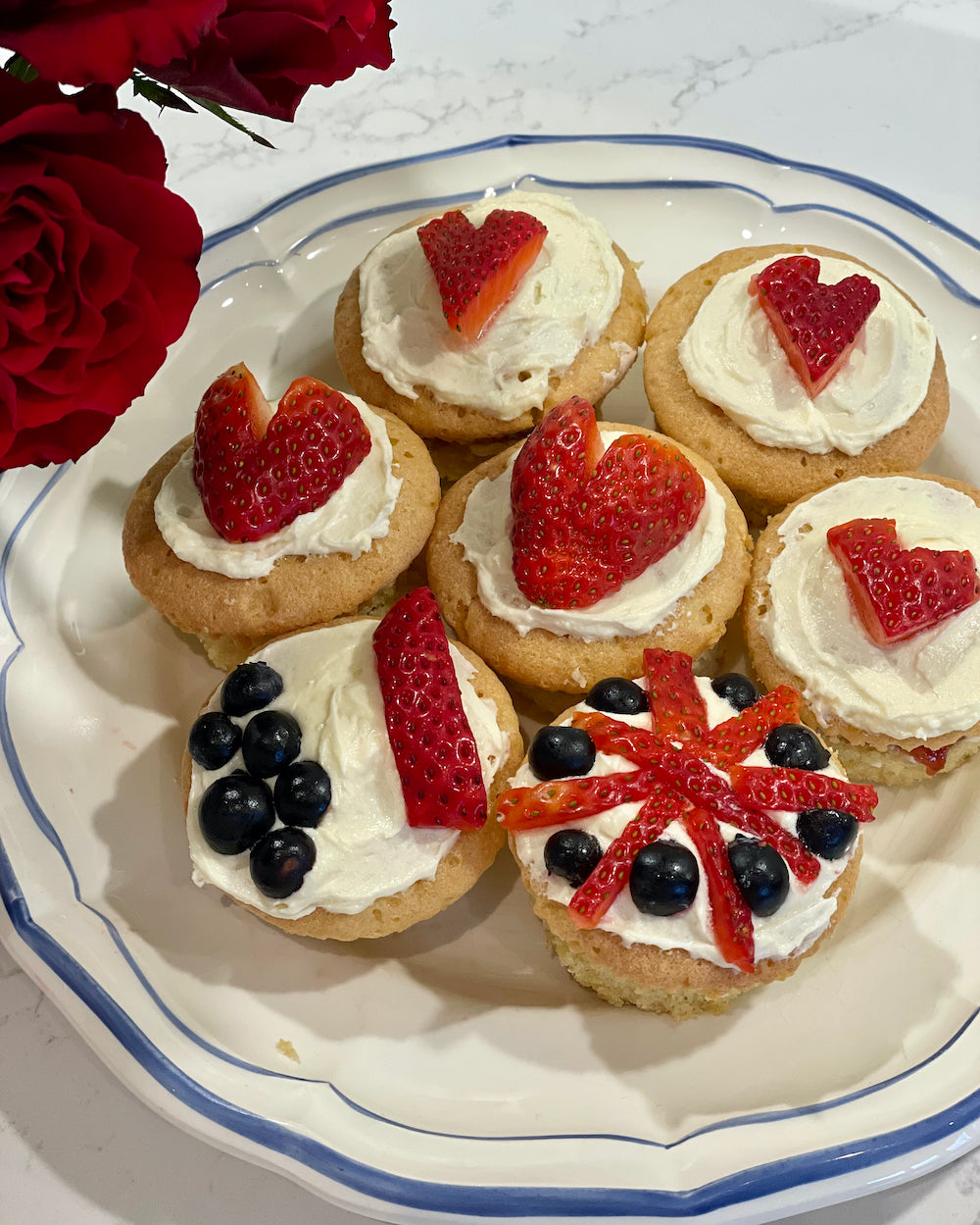 Valentine's heart sponge cake recipe for families and children - DIY cooking activity