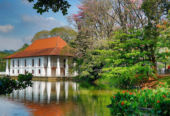 Sri Lanka -  the queens royal bath at the edge of the Kandy 