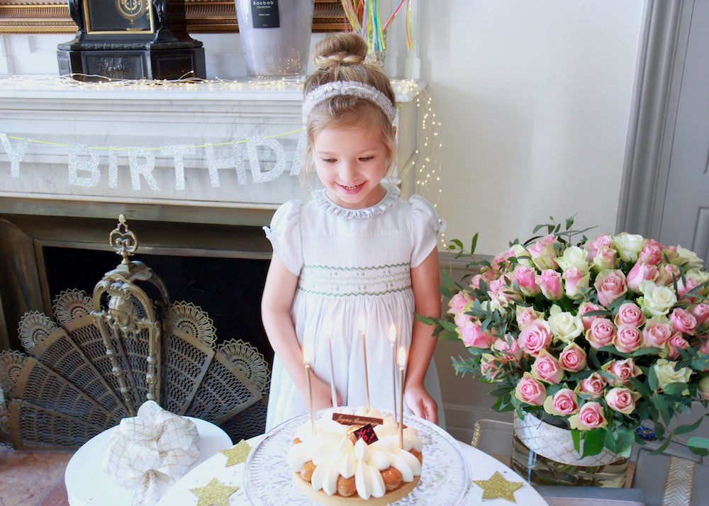 Charlotte sy Dimby princess birthday party classic chic smocked dress and decor inspiration