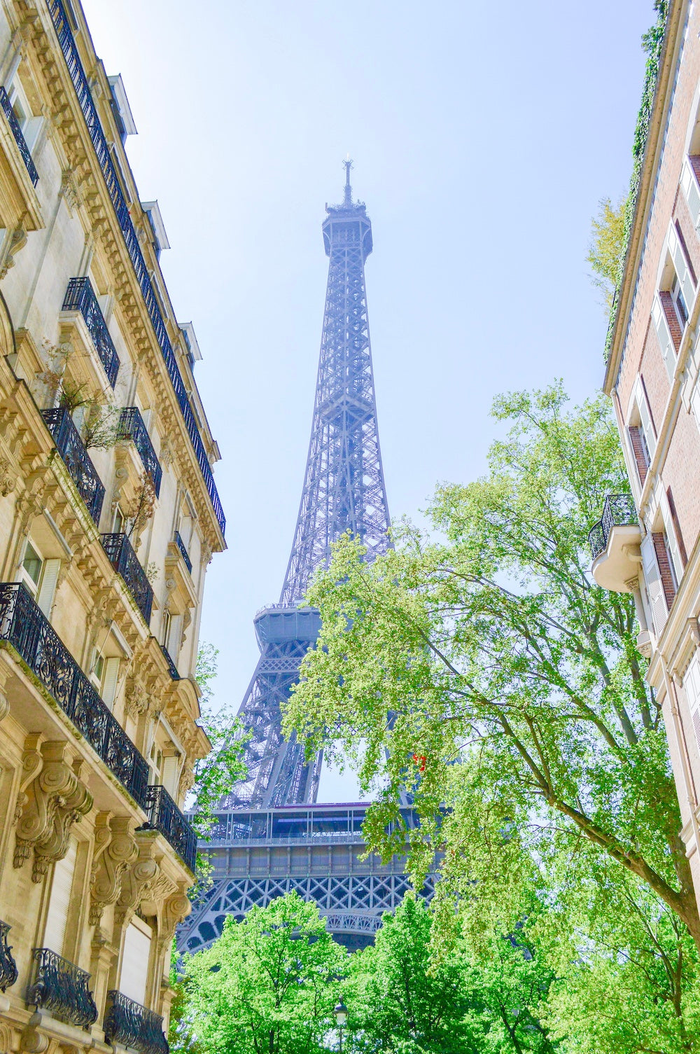 Eiffel tower Travelling to Paris with Kids - Best kid friendly family places to visit in Paris - children's boutique Charlotte sy Dimby L'Île aux Fées