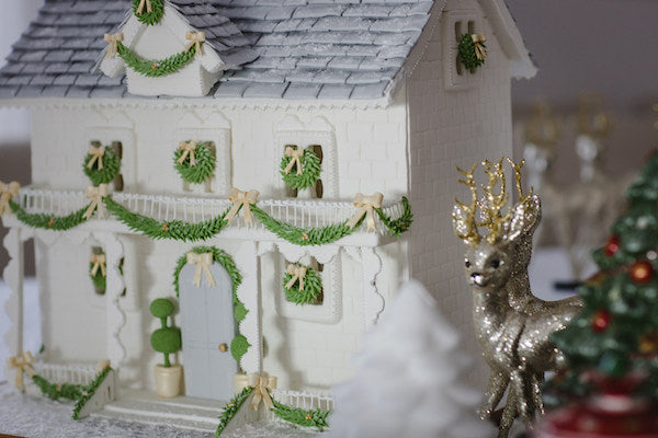 Christmas family traditions in Portugal - Mothers share Charlotte sy Dimby blog - Gingerbread house