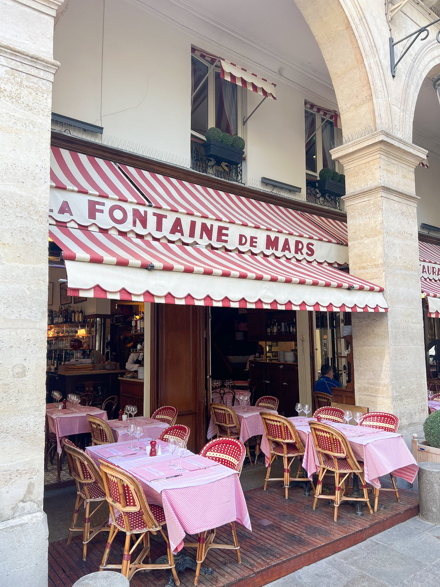 Travelling tips - Family journey to France - Paris with children what to visit and where to shop La Fontaine de Mars French bistrot