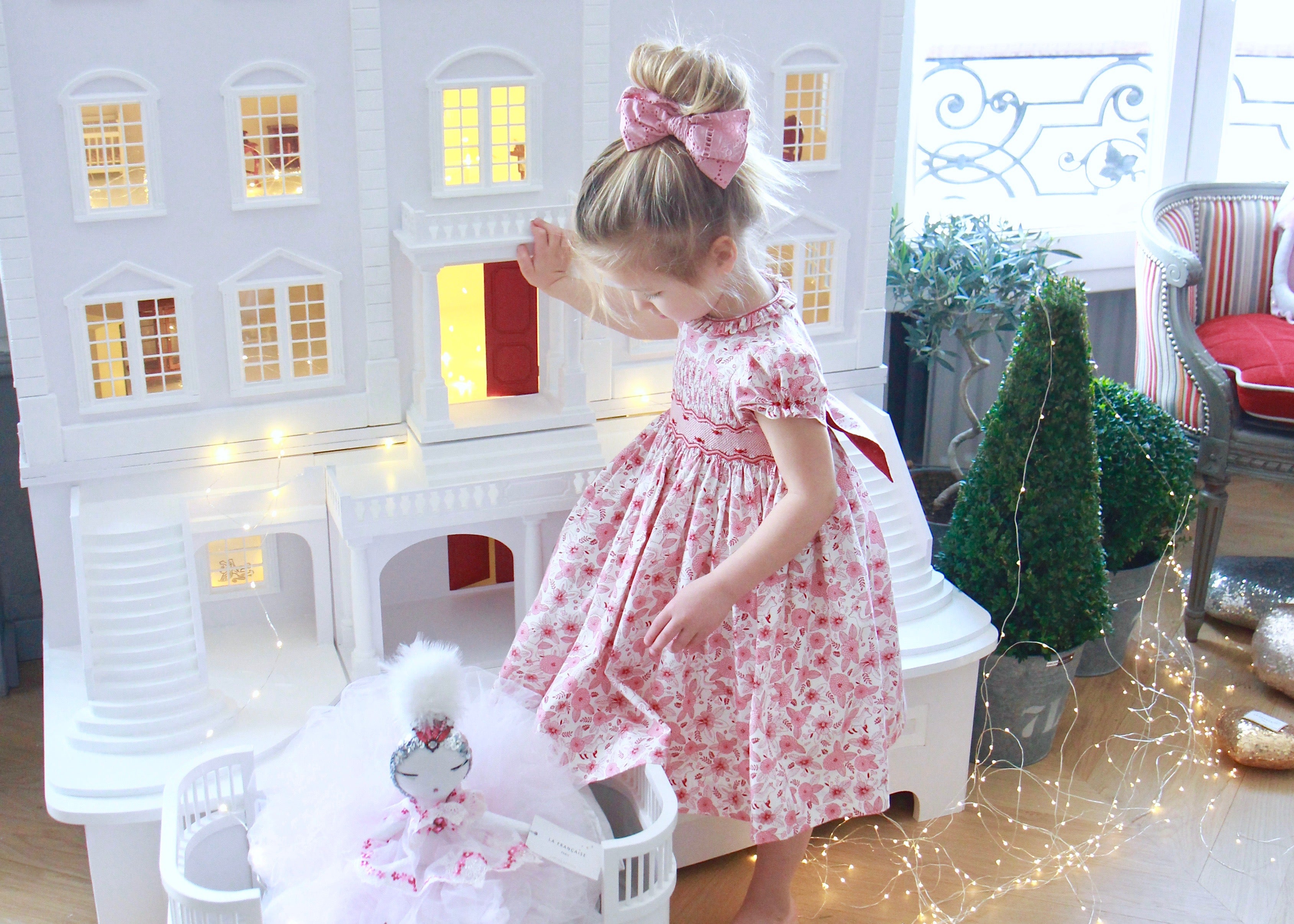 Children's traditional dollhouse