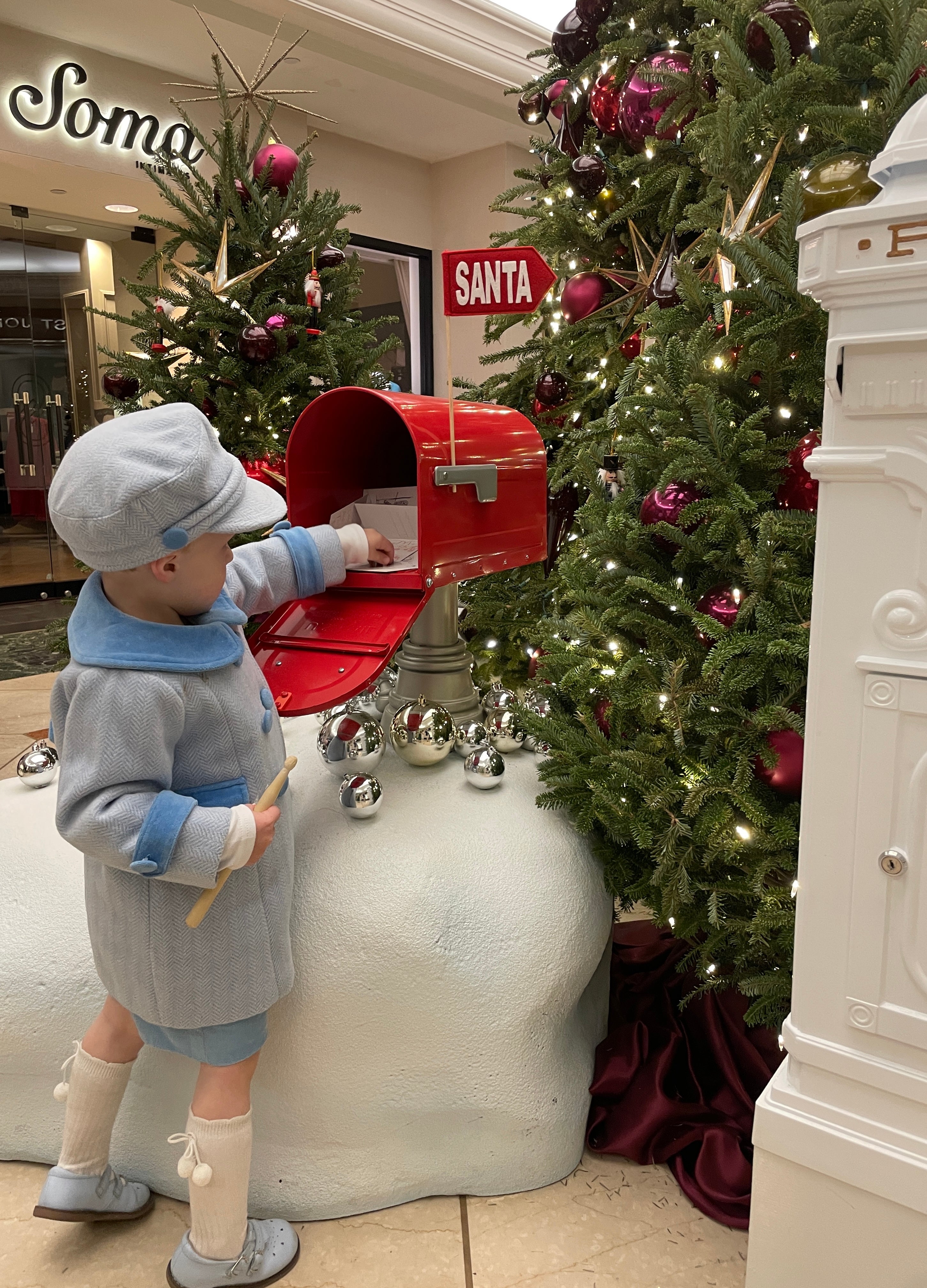 Mailing Santa little boy Charleston