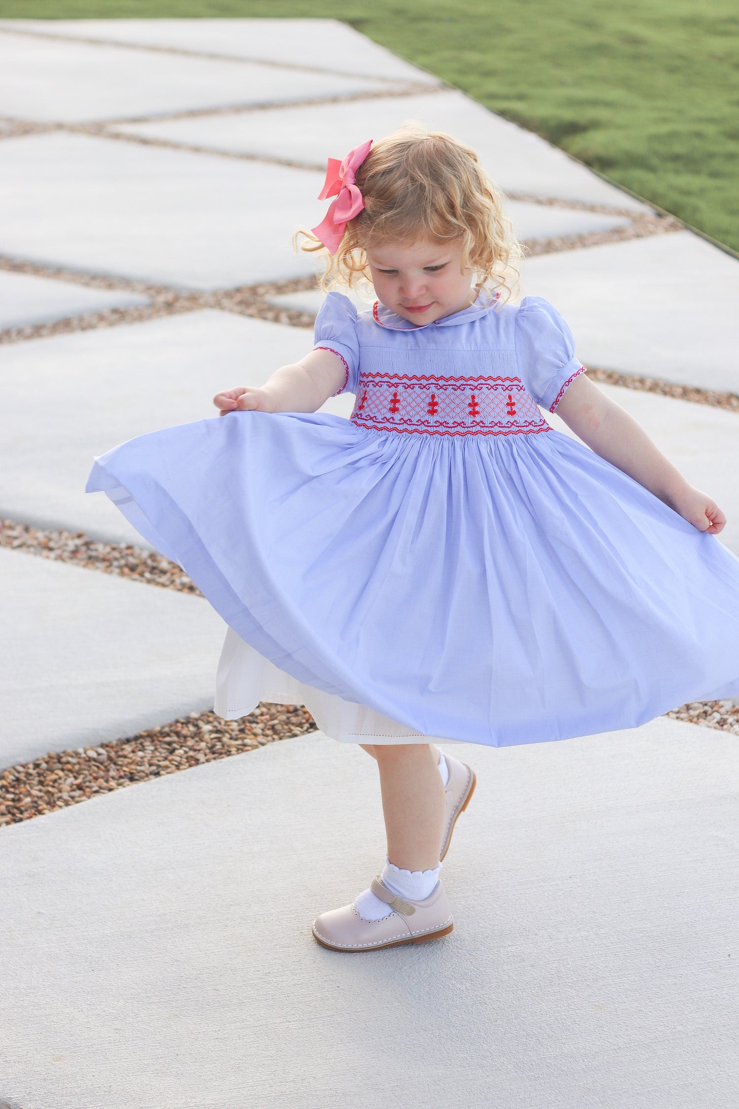 Classic chic shoes for children