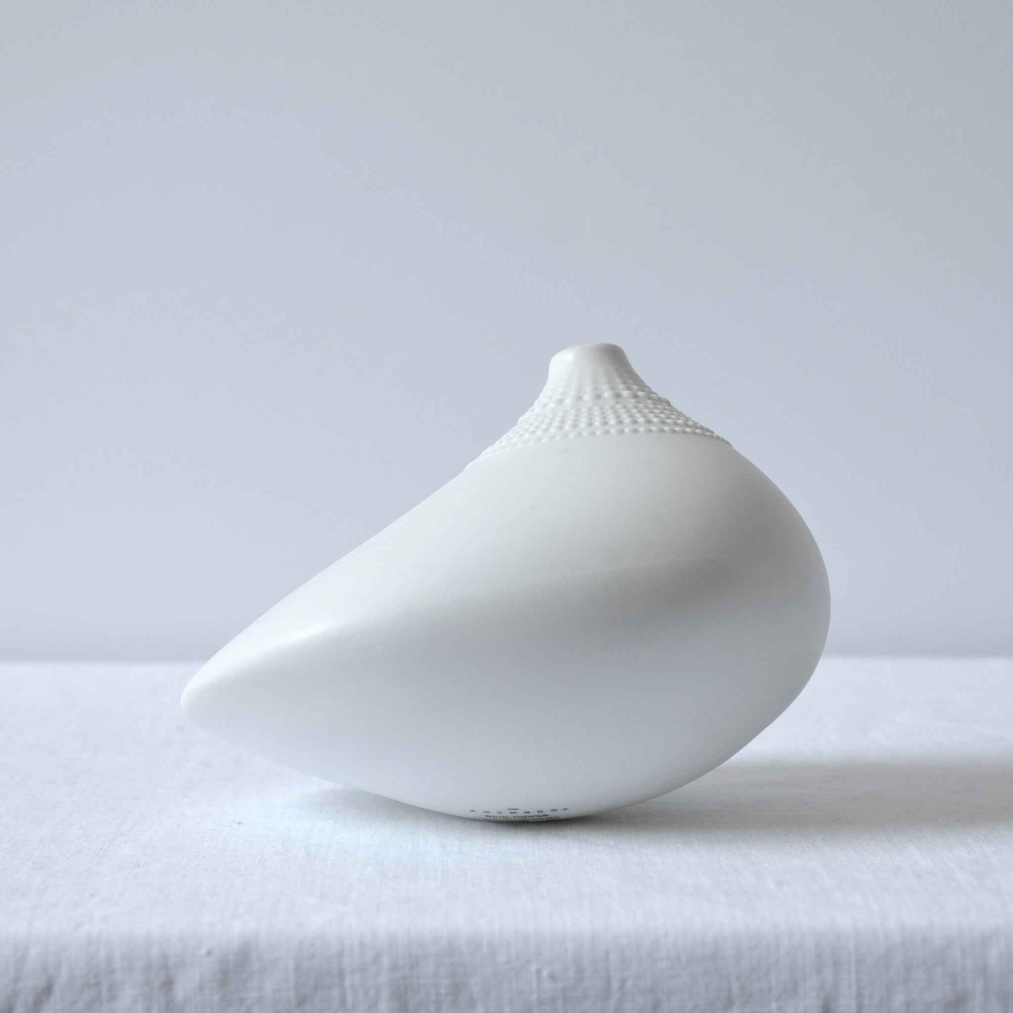 Tapio Wirkkala for Rosenthal small Pollo bisque porcelain vase - Germa –  AVVENY