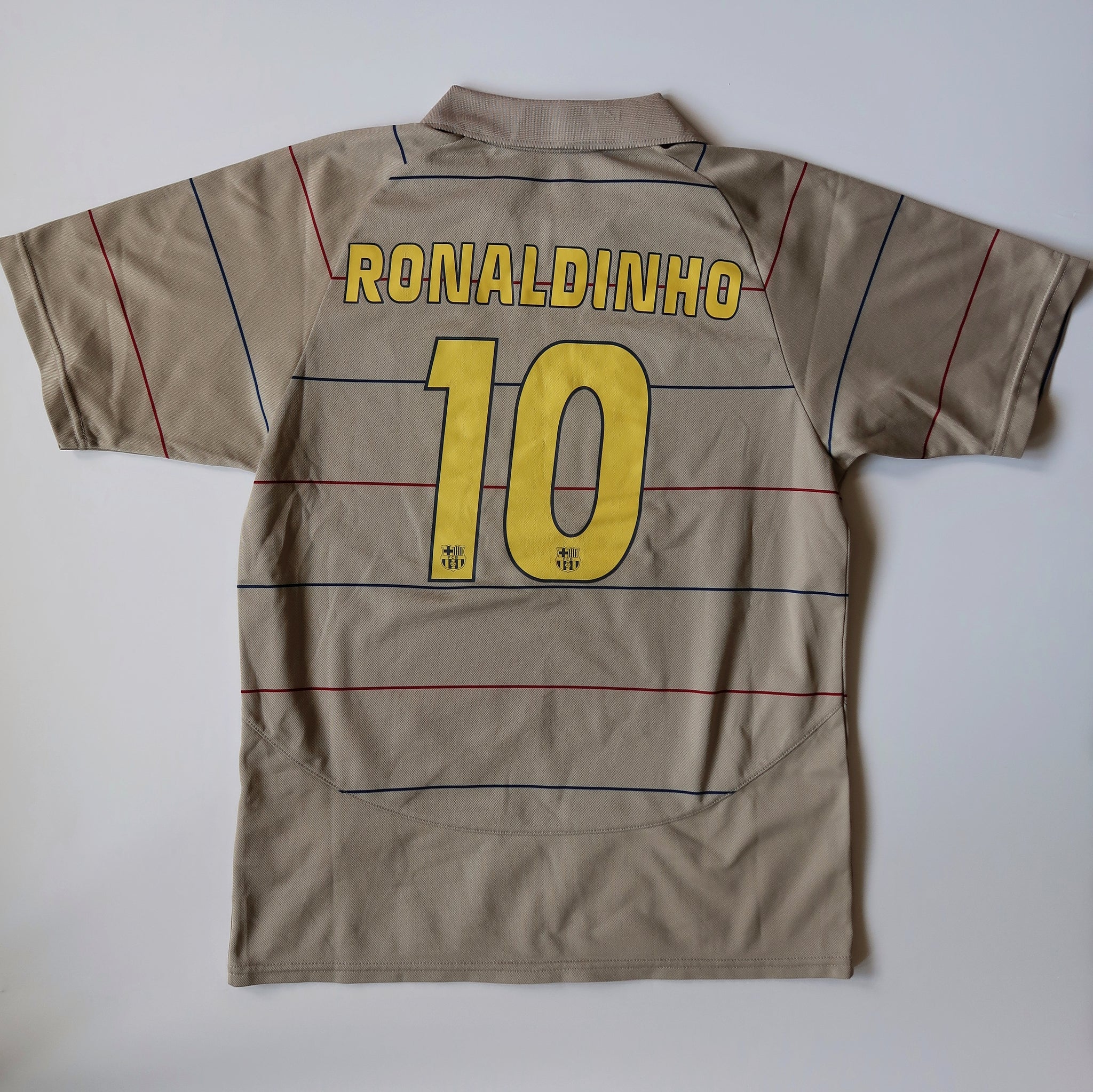 2003-04 FC Barcelona Away Shirt 