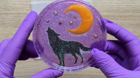 howling wolf resin coaster