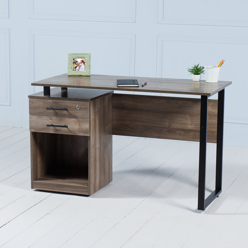 Review Office Desk in Walnut – Hex