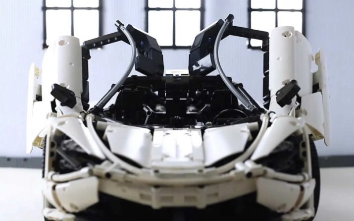 McLaren 720S made of LEGO® parts, which was assembled in two years | Laminifigs