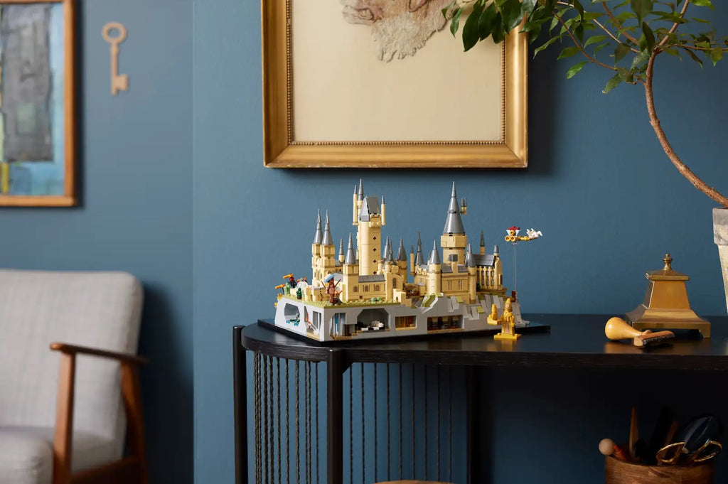 Explore the Wonders of LEGO Harry Potter Hogwarts Castle and Grounds | LAminifigs.com