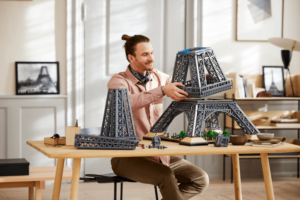 LEGO has revealed its tallest set ever - the Eiffel Tower | LAMINIFIGS.com