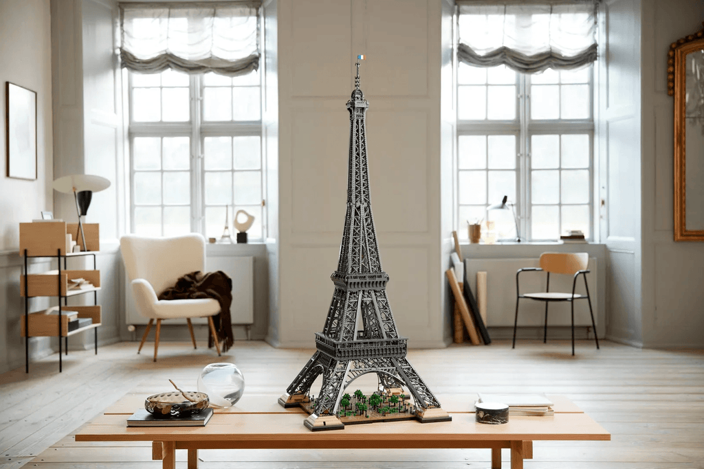 LEGO has revealed its tallest set ever - the Eiffel Tower | LAMINIFIGS.com