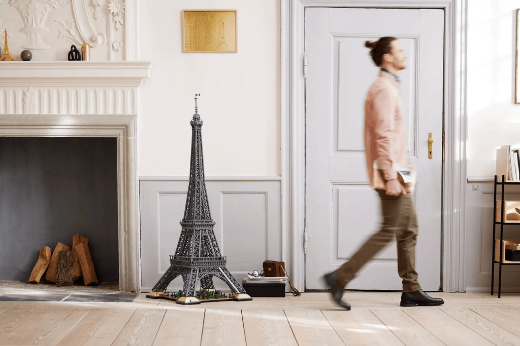 LEGO has revealed its tallest set ever - the Eiffel Tower | LAMINIFIGS.com