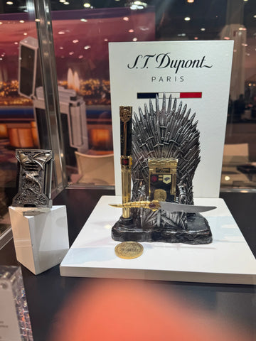 S.T. Dupont Game of Thrones prestige collection Le grand lighter and matching pen