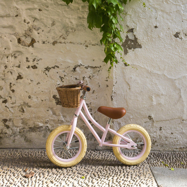 banwood pink bike