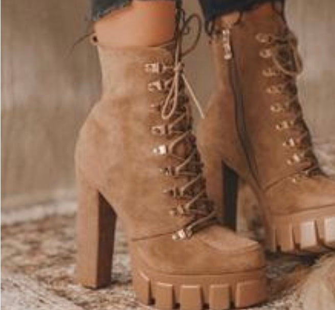 TAUPE COMBAT HEEL