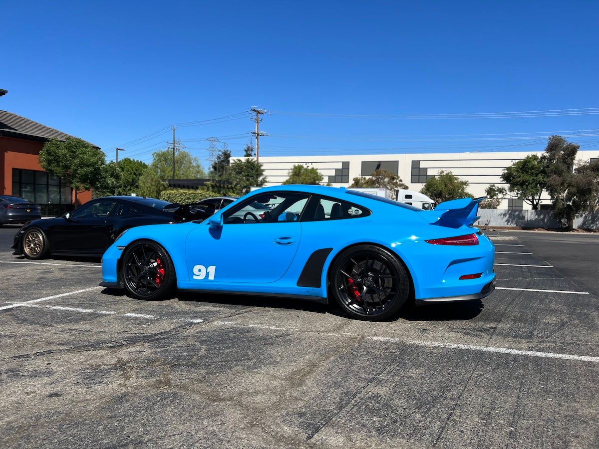 Blue 911 991 GT3 in Blue