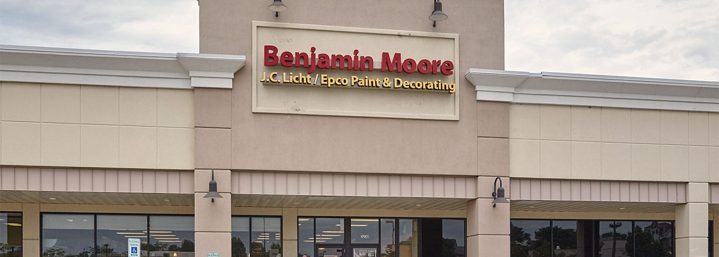 Exterior of JC Licht's Rolling Meadows paint store location