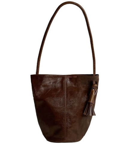 Brown is the Best Color for a Handbag when Travelling.