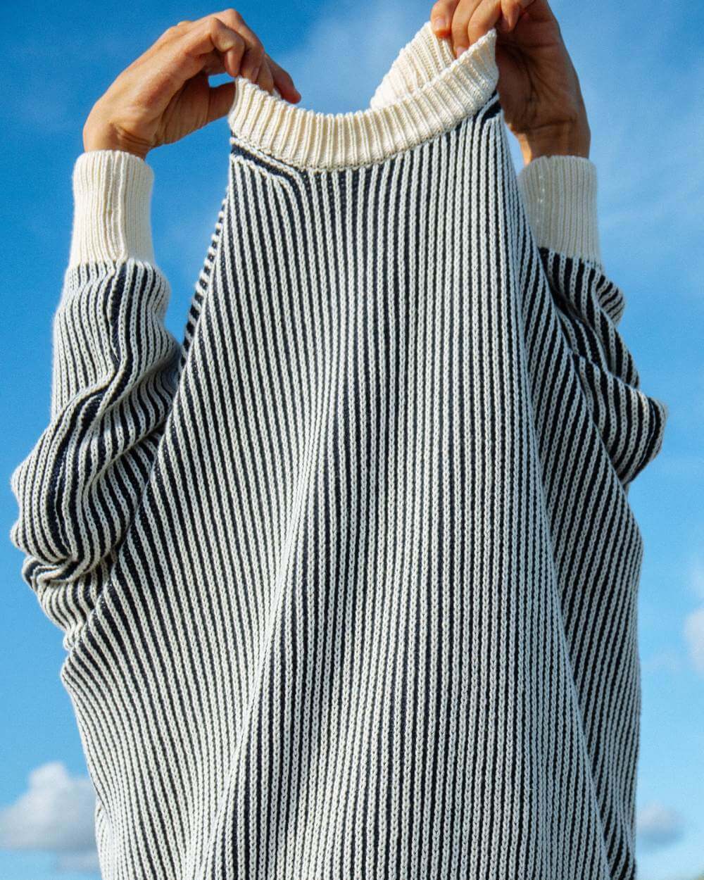 Hella striped_Lookbook (2).jpg__PID:0f4685d7-b117-42d7-aa2b-a33123134a20