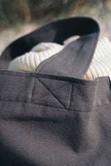 Fair produzierte Stofftasche aus Baumwolle von SALZWASSER in Anthrazit