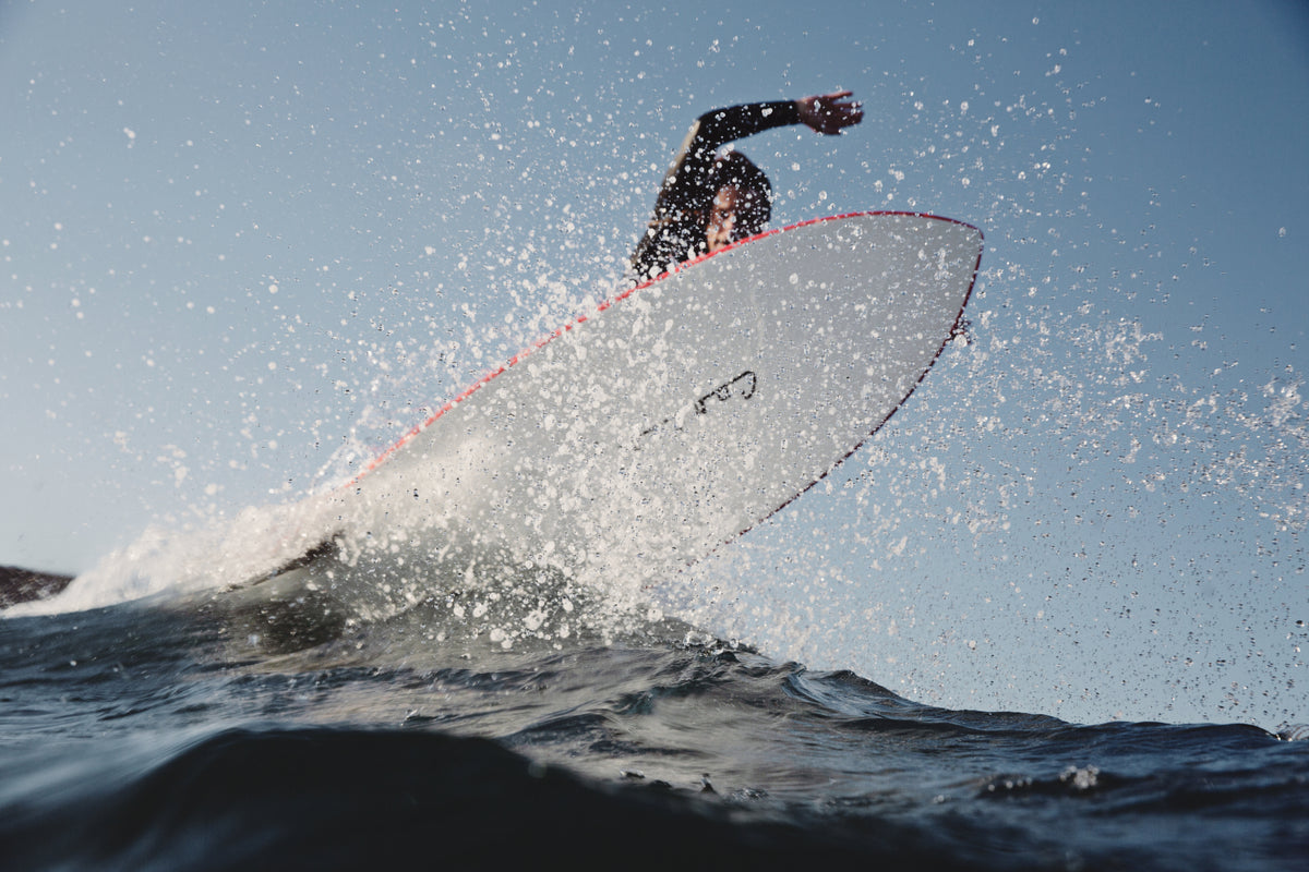 Surfen im kalten Wasser