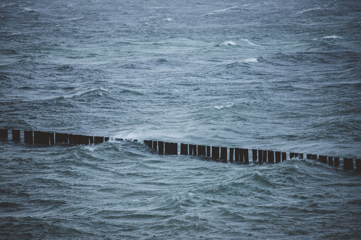 Ostsee mit Gischt 