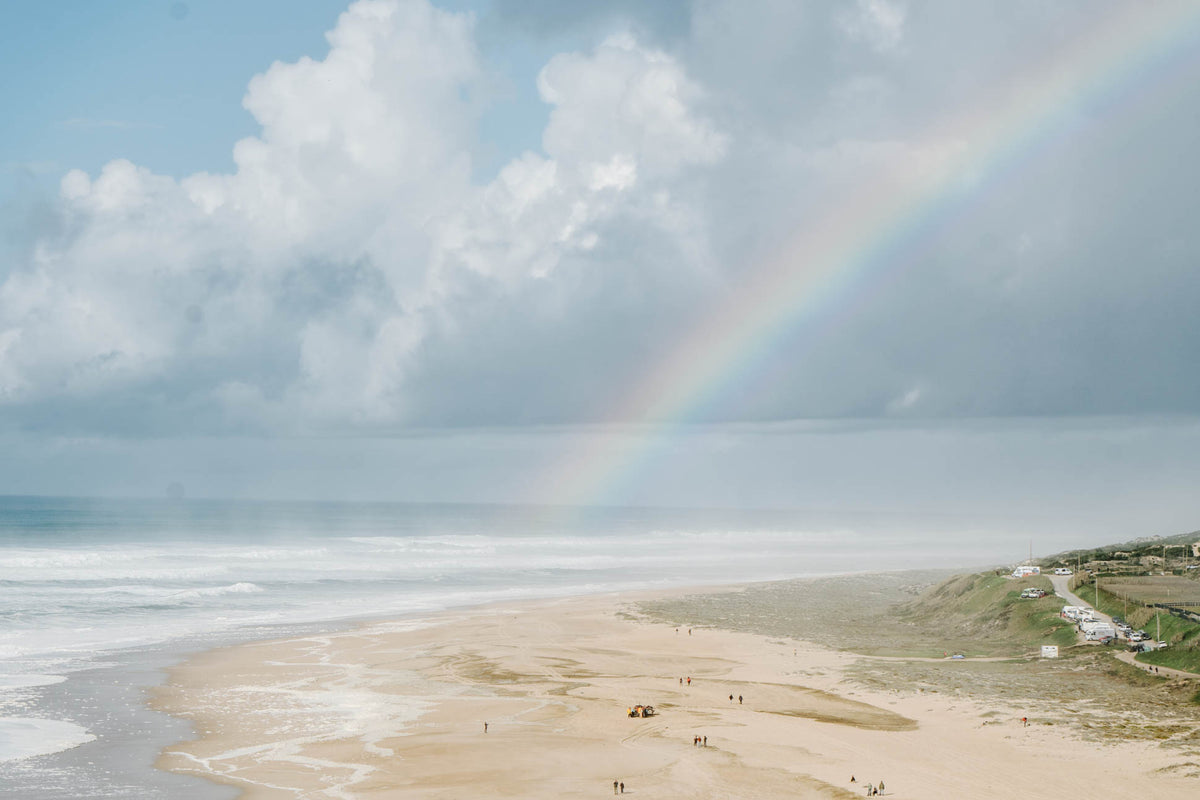 Regenbogen über dem Praia do Norte