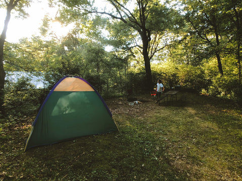 setting up the tent in perrot state park