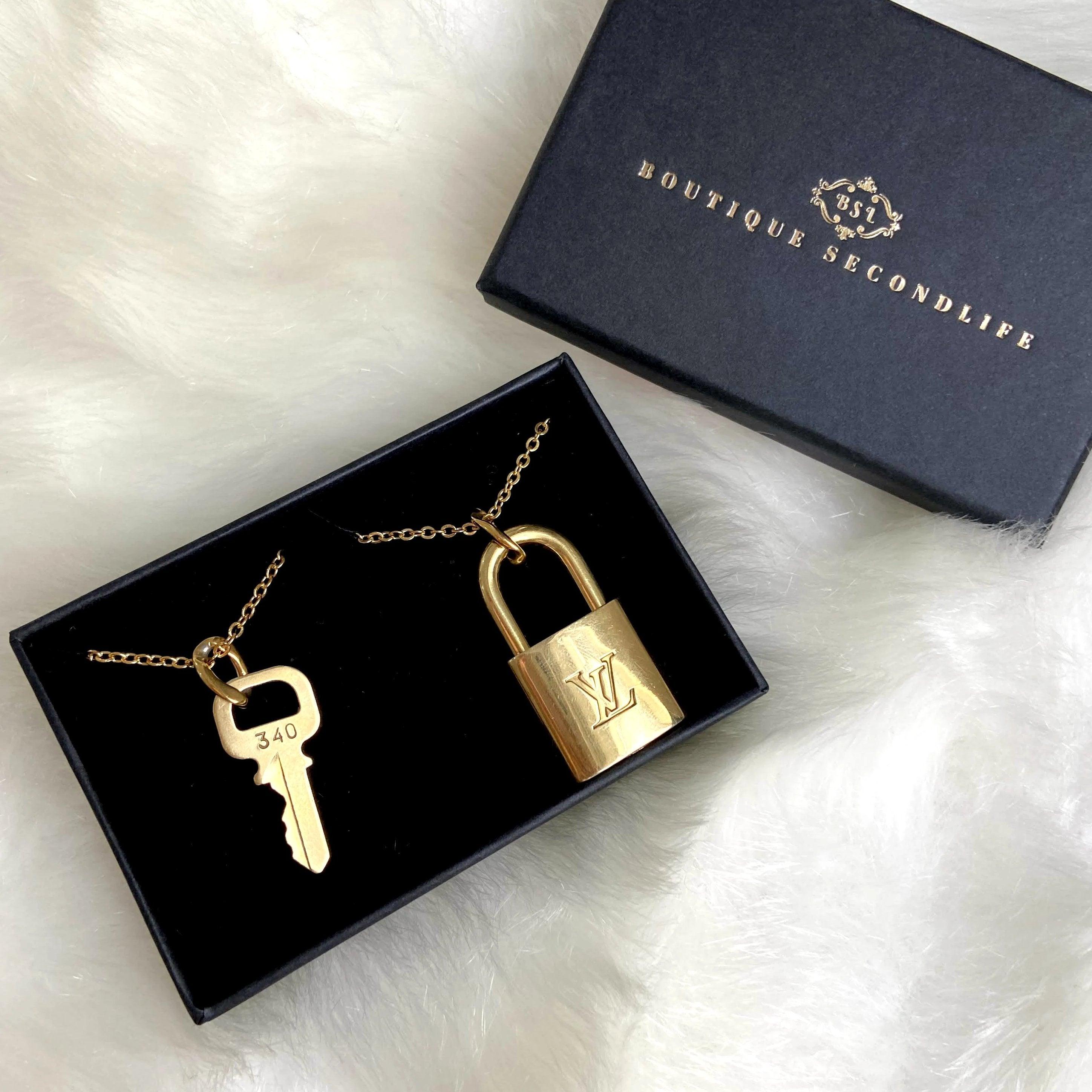 Louis Vuitton Padlock Necklace with double chain – Boutique SecondLife