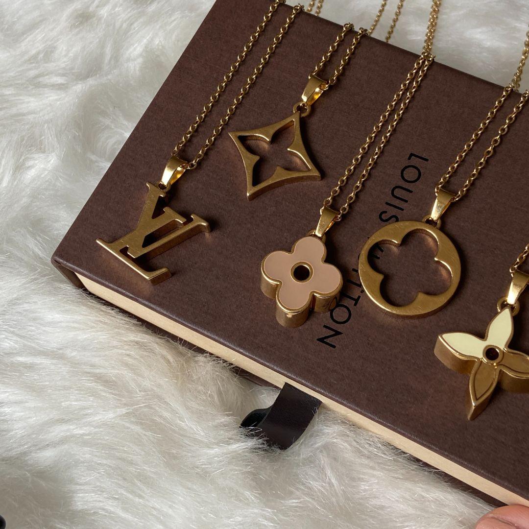 Top hơn 51 về louis vuitton black clover necklace mới nhất   cdgdbentreeduvn