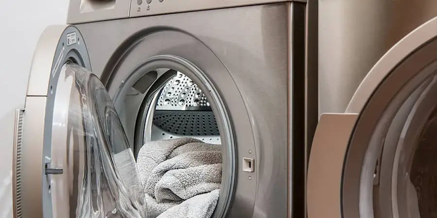 Washing machine with blanket inside