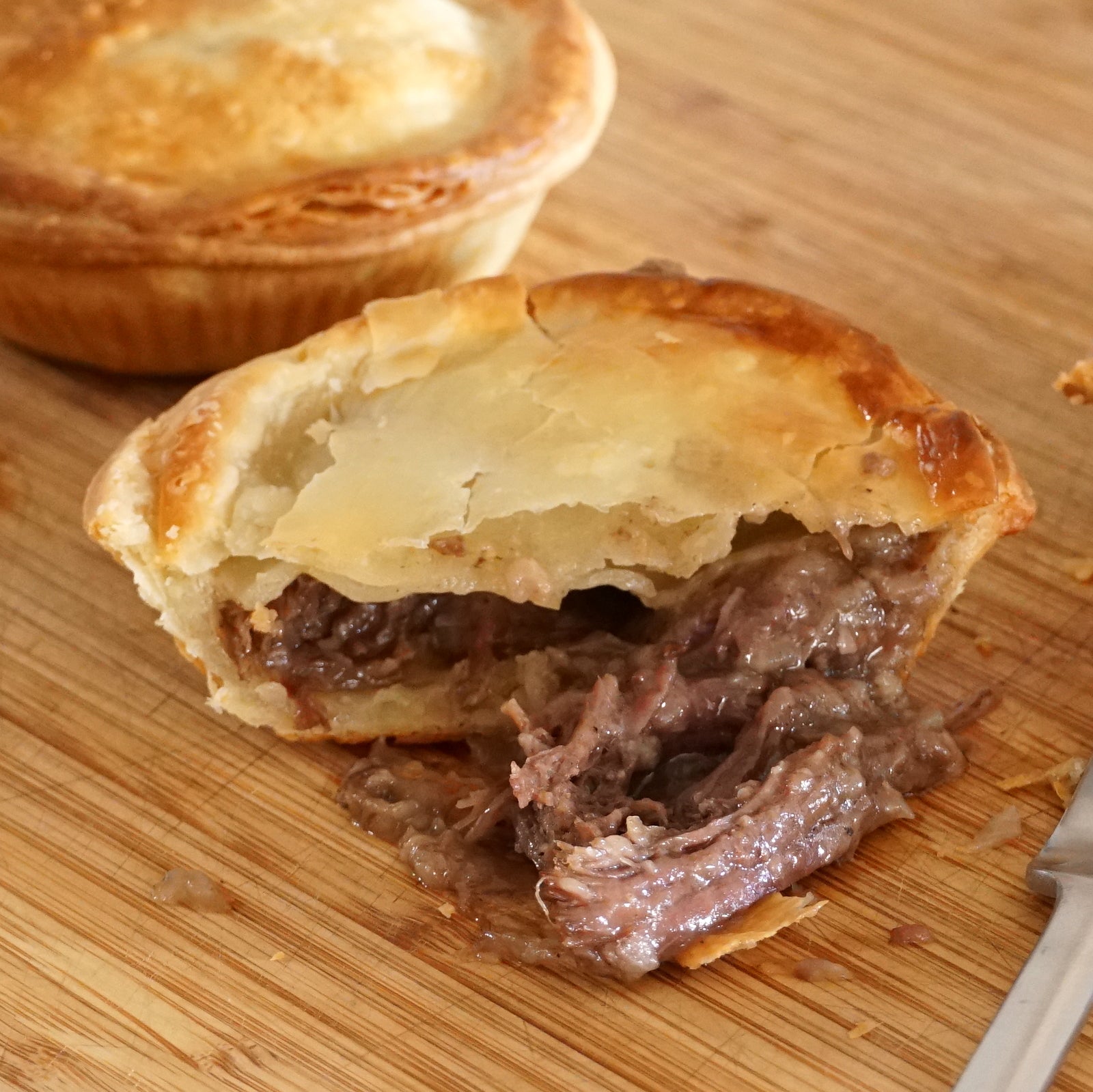 Australian Style Gourmet Chunky Beef Meat Pies (2pc)