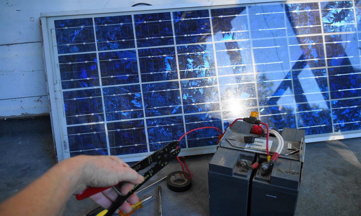 Solar Panel Connected to a Solar Battery for Backup, Deep Cycle Battery