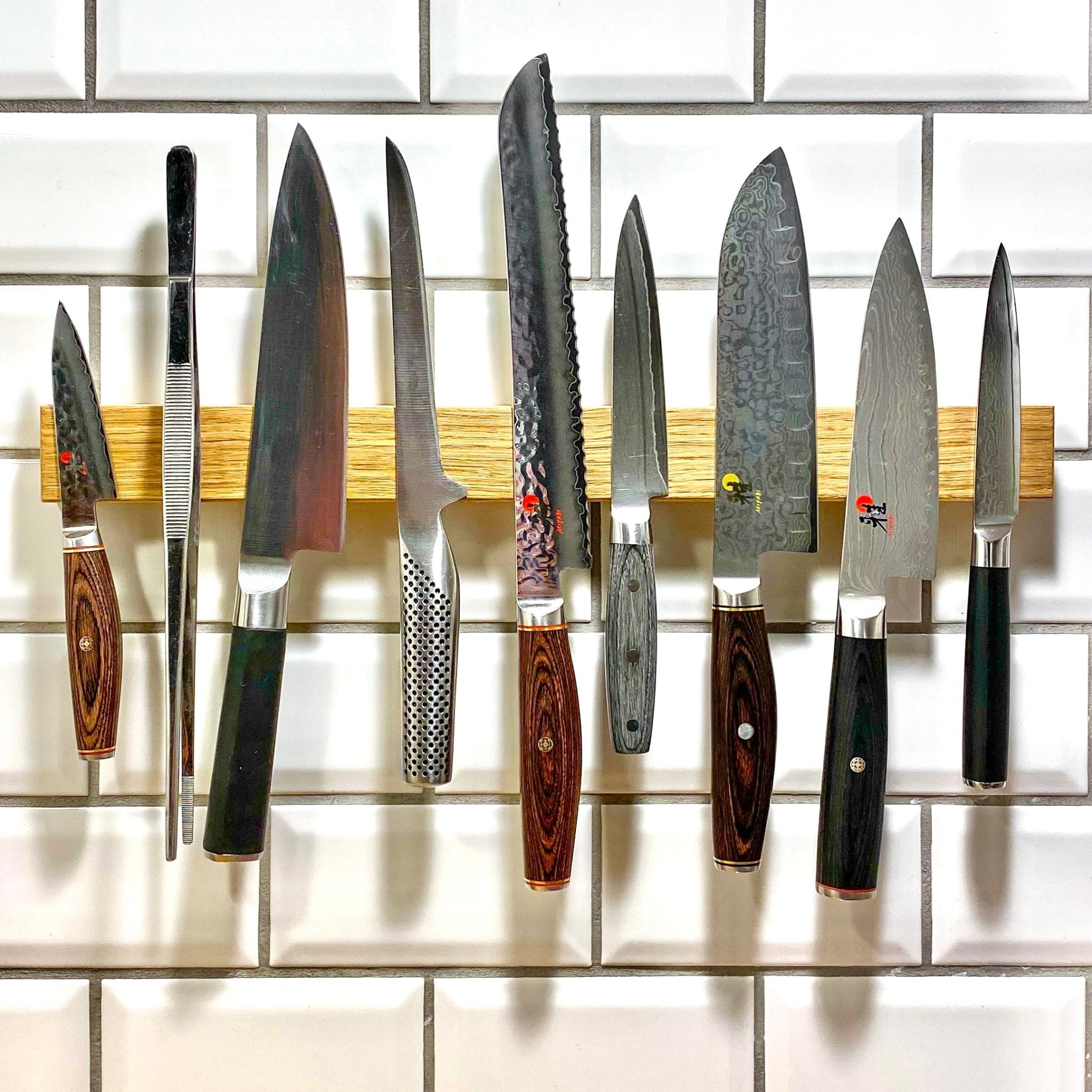 https://cdn.shopify.com/s/files/1/0058/2890/2981/products/knifeboard-standard-knivskinne-knivskinner-fra-rune-jakobsen-design-799566.jpg?v=1690928401&width=2048