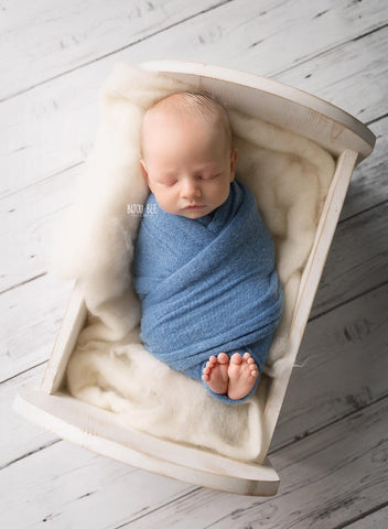 Natural Wooden Newborn Bed - Wooden Photo Props - Newborn Photo Props Canada - Tiny Tot Prop Shop