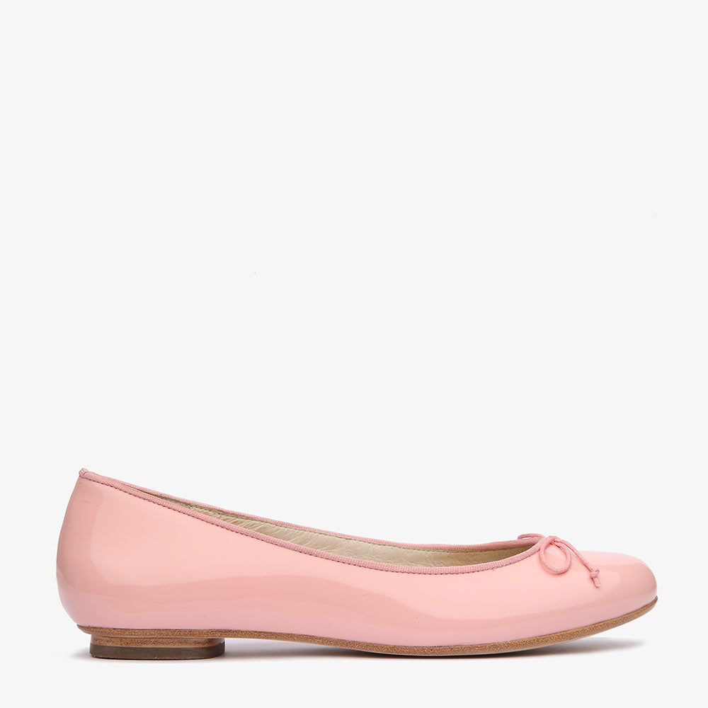 pale pink patent shoes