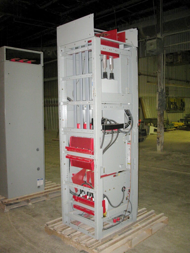 Square D Company ISO-FLEX Medium Voltage Controller - Image 7