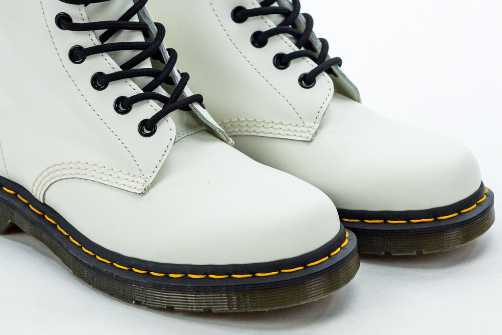 Dr Martens white Smooth Leather 1460 8-Loch