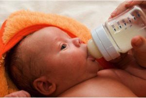 contentedcompany-uk-national-breastfeeding-week-baby-bottle