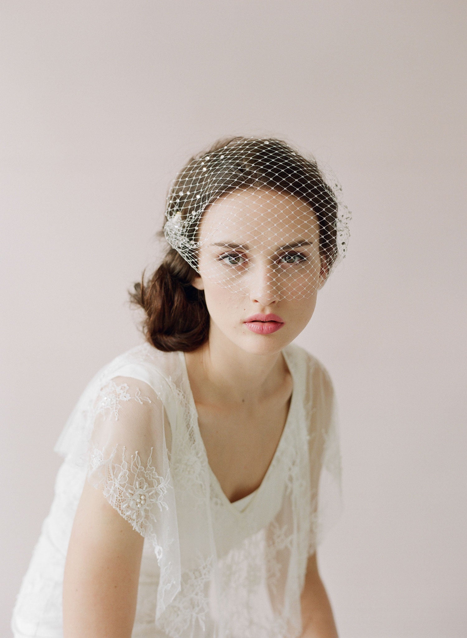 Wonderbaarlijk Rhinestone adorned bandeau birdcage veil - Style # 442 | Twigs NT-93