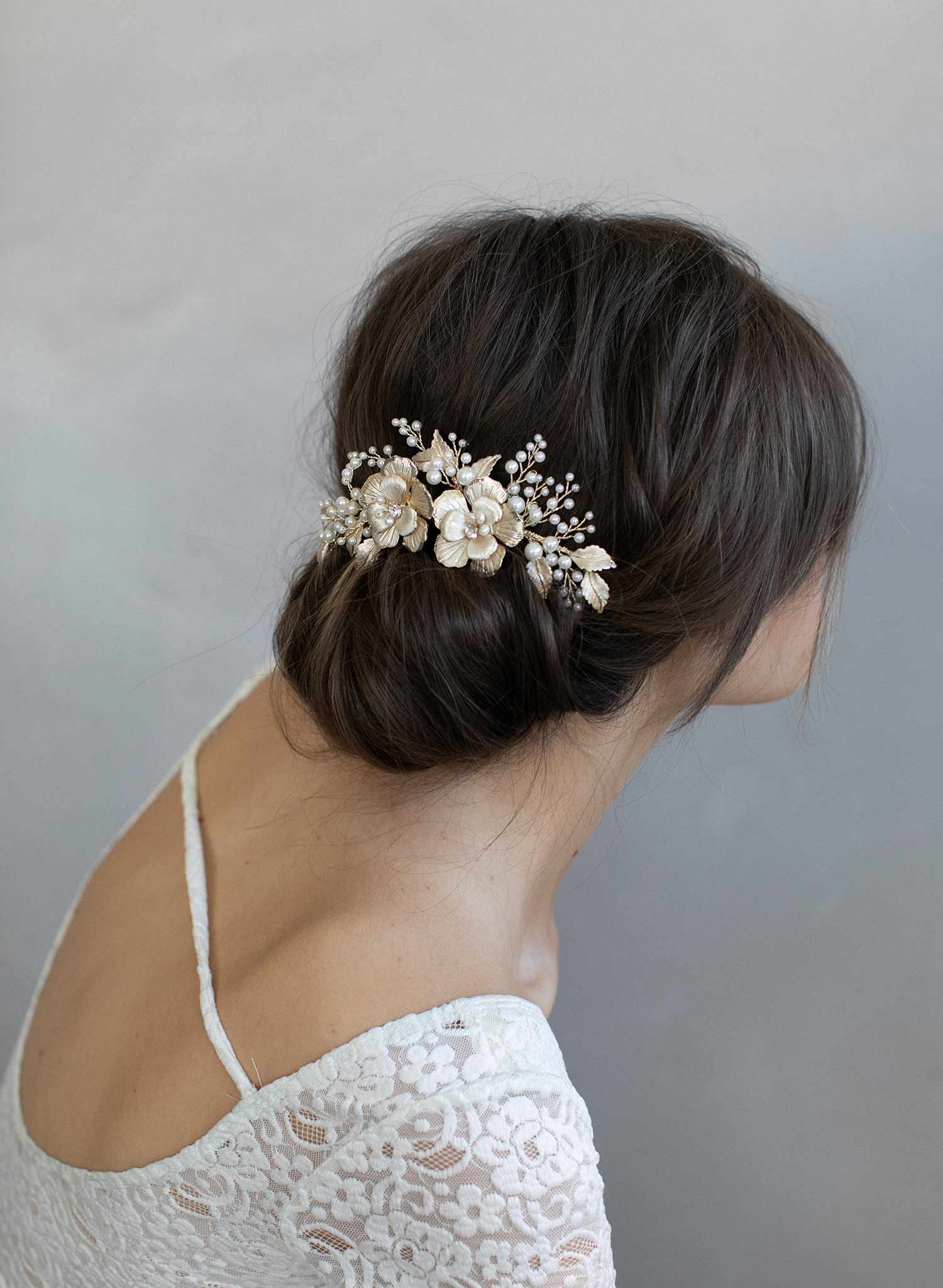 bridal hair pearls