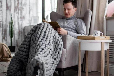 Couverture en tricot chunky faite à la main